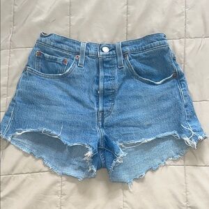 Levi’s 501 Denim High Rise Distressed Women’s shorts Jean Blue 26